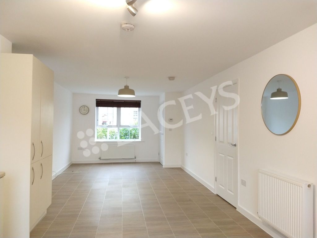 Property photo 3 of 17 Kitchen Lounge Area