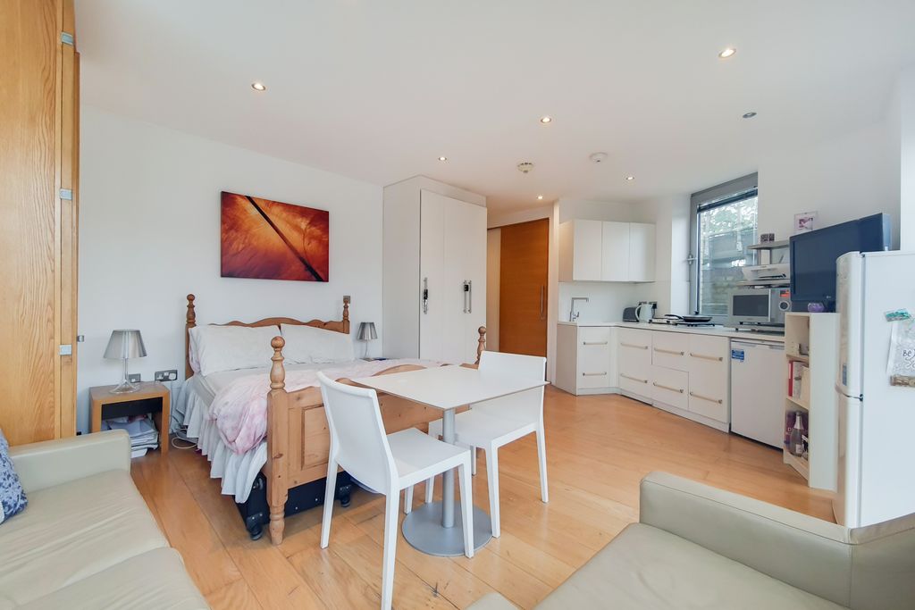 Property photo 3 of 7