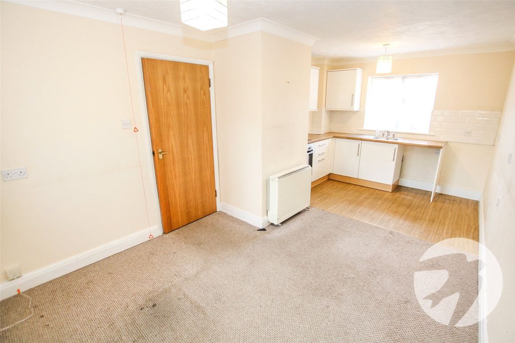 Property photo 2 of 8 Picture No. 05