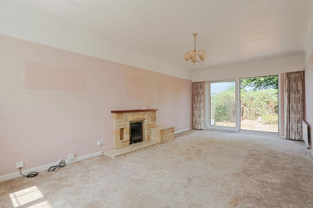 Property photo 3 of 14 Living Room