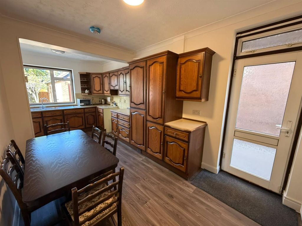 Property photo 3 of 21 4.Jpg