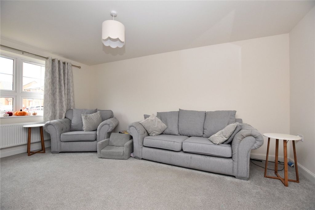 Property photo 3 of 20 Picture No. 16