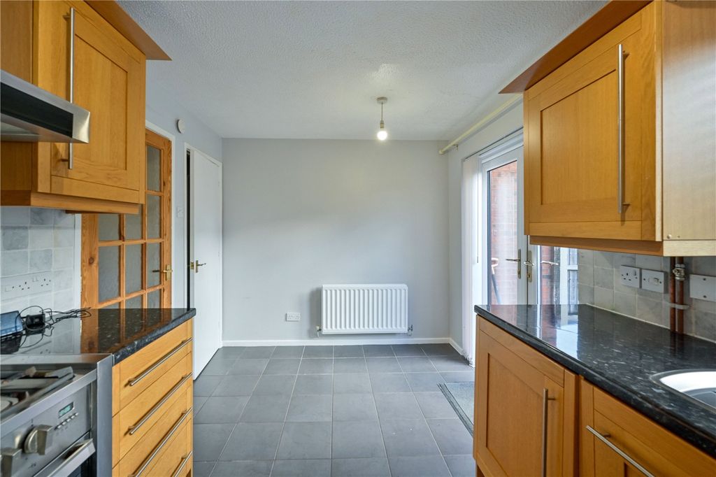 Property photo 3 of 21 Picture No. 18