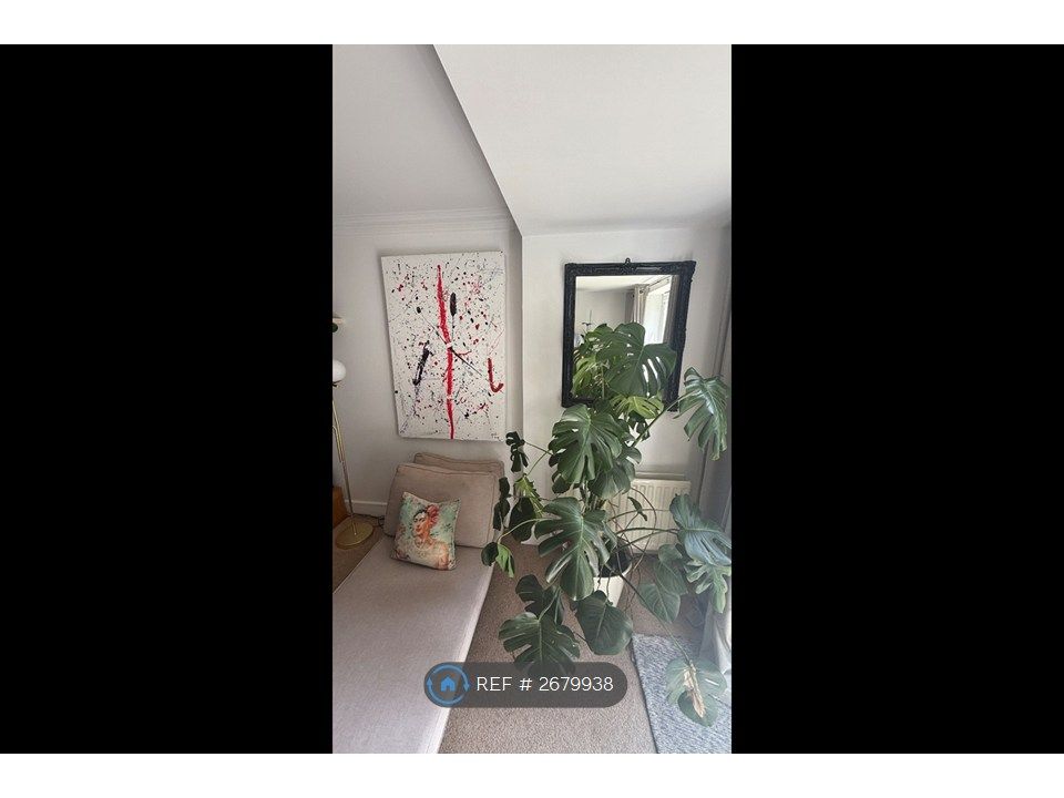 Property photo 2 of 18 Entrance Into Patio