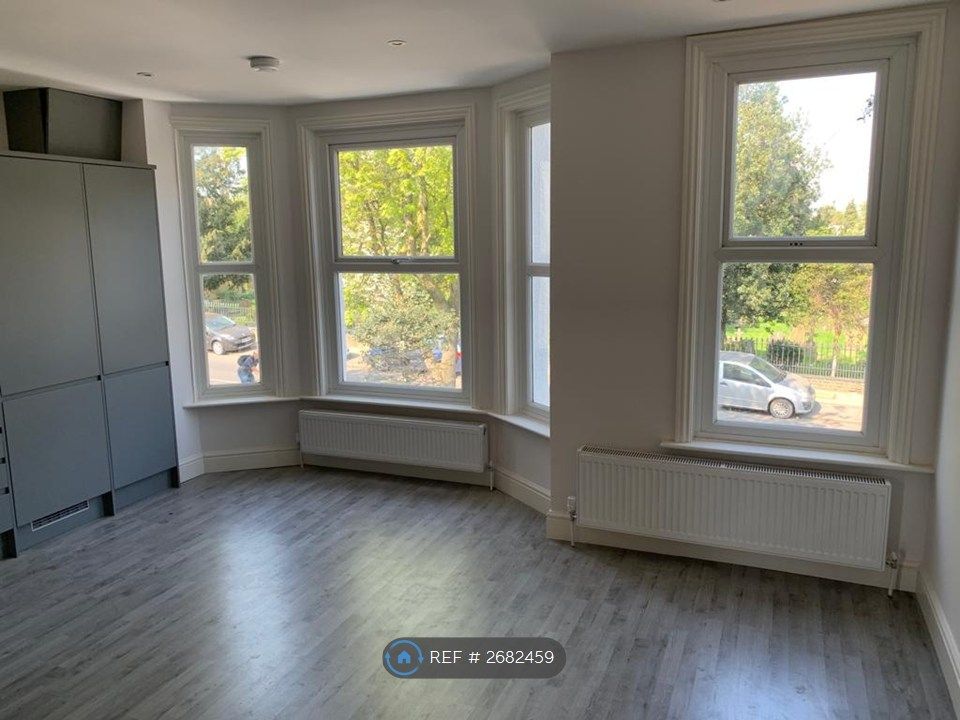 Property photo 2 of 11 Kitchen Diner