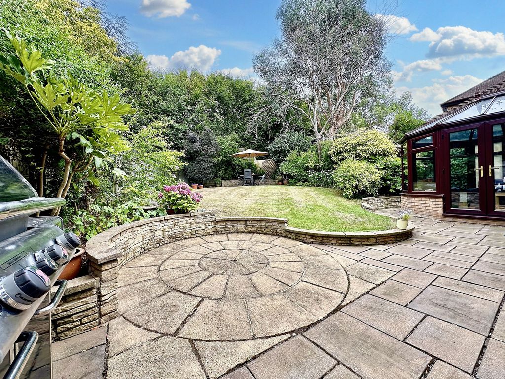 Property photo 3 of 33