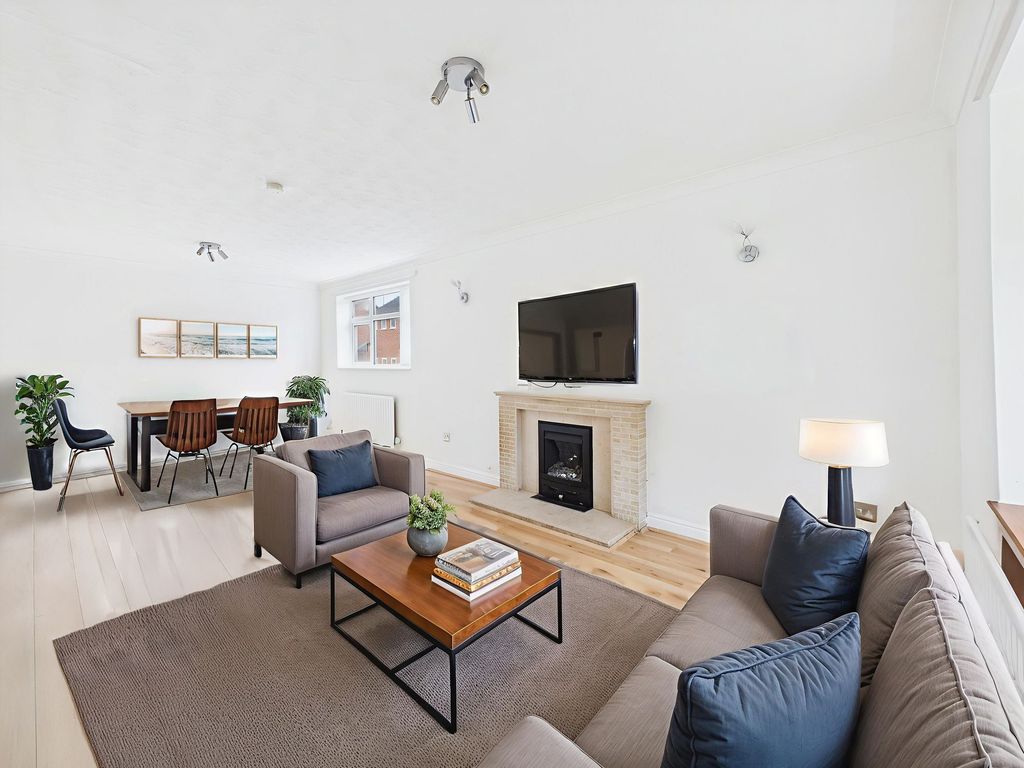 Property photo 2 of 19 Lounge/Dining Room (Virtually Furnished)