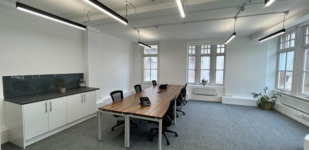 Property photo 2 of 7