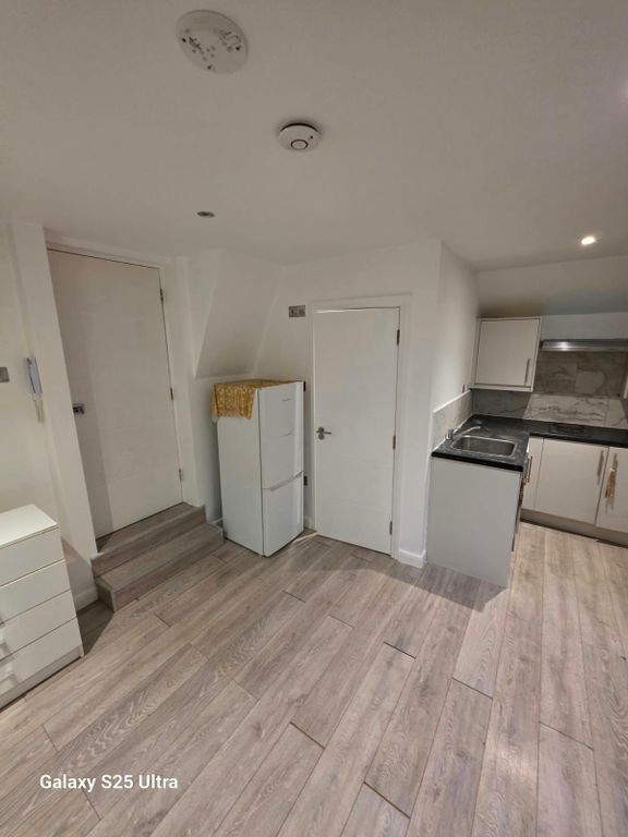 Property photo 3 of 3
