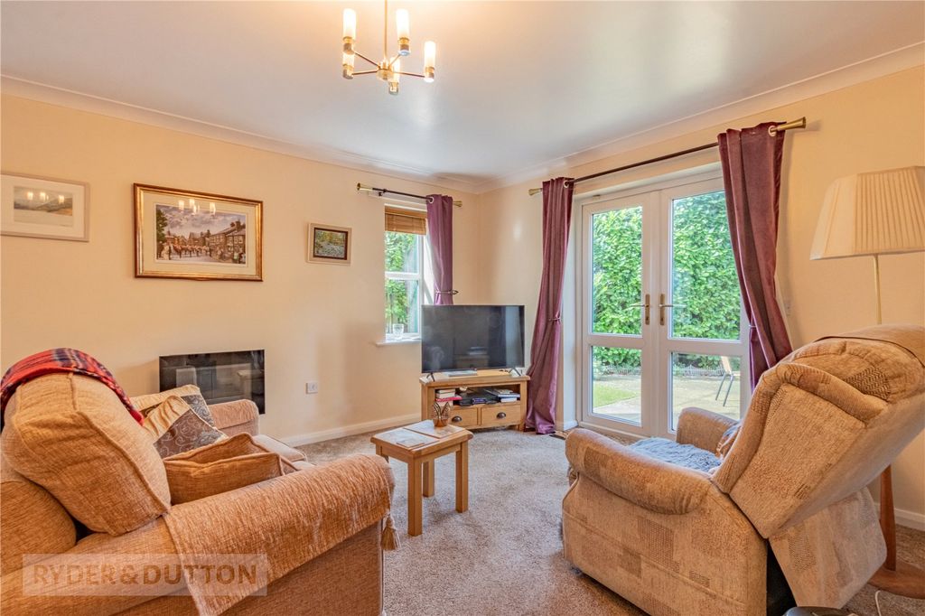 Property photo 3 of 23 Lounge/Diner