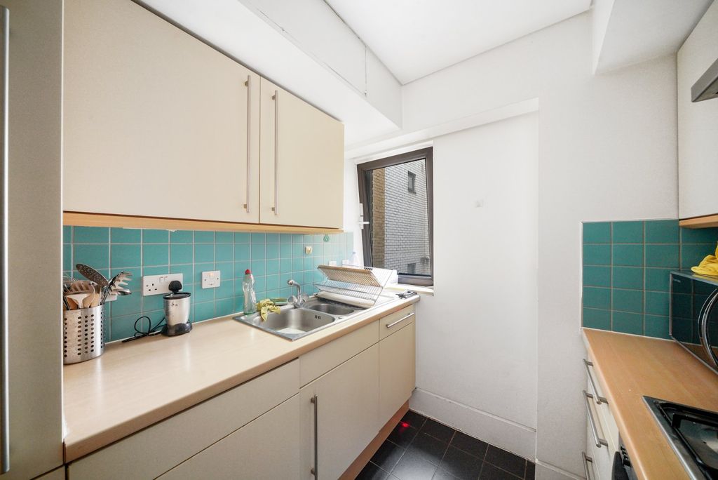 Property photo 3 of 17 Picture No. 13