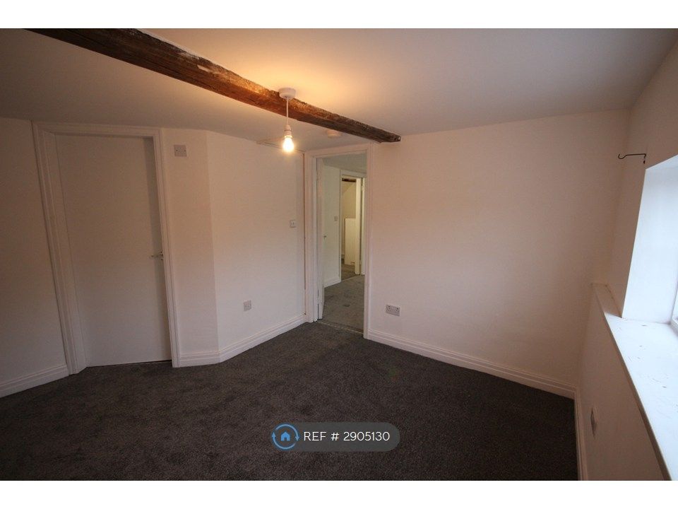 Property photo 1 of 4 Bedroom