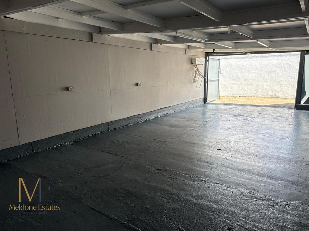 Property photo 2 of 16 Interior