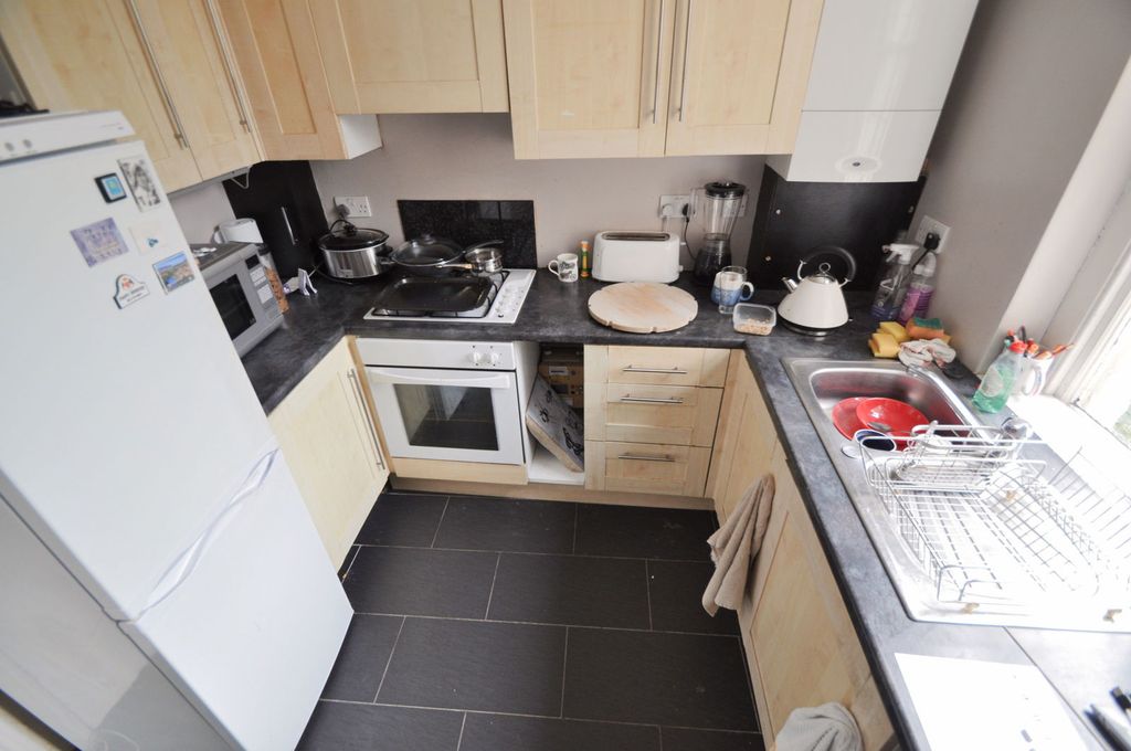 Property photo 2 of 24