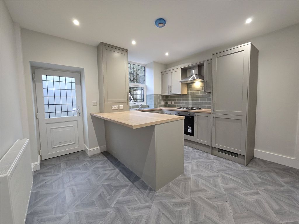 Property photo 3 of 14 Kitchen Diner