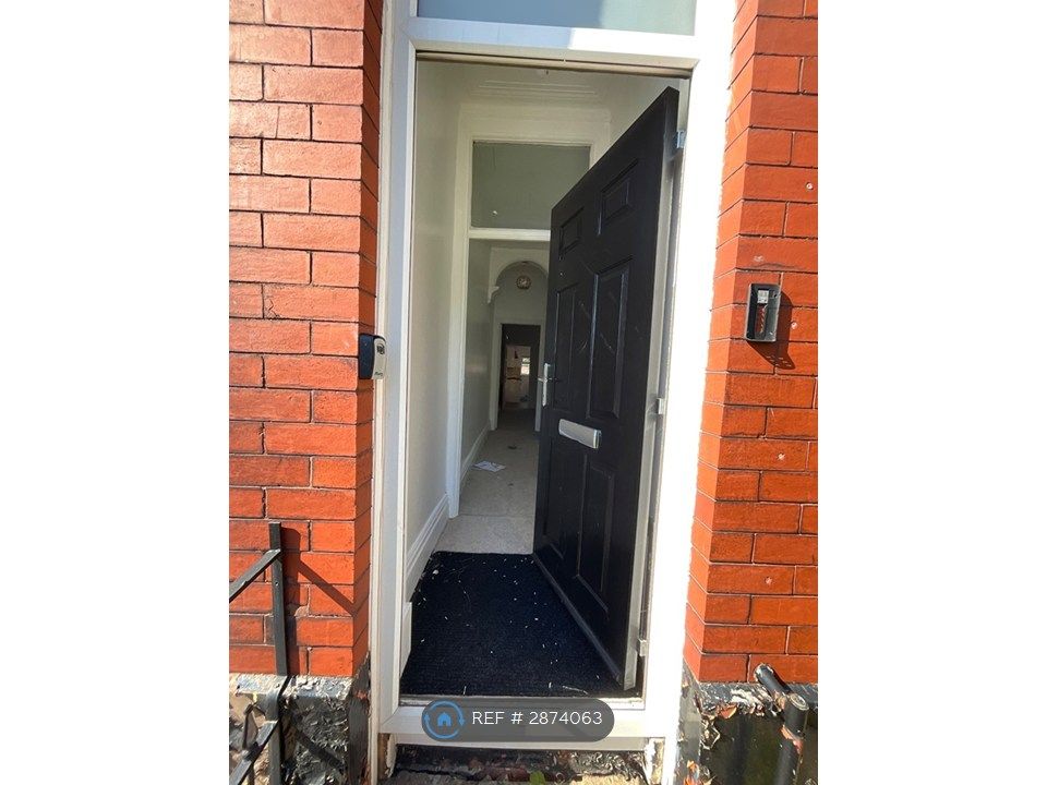 Property photo 2 of 22