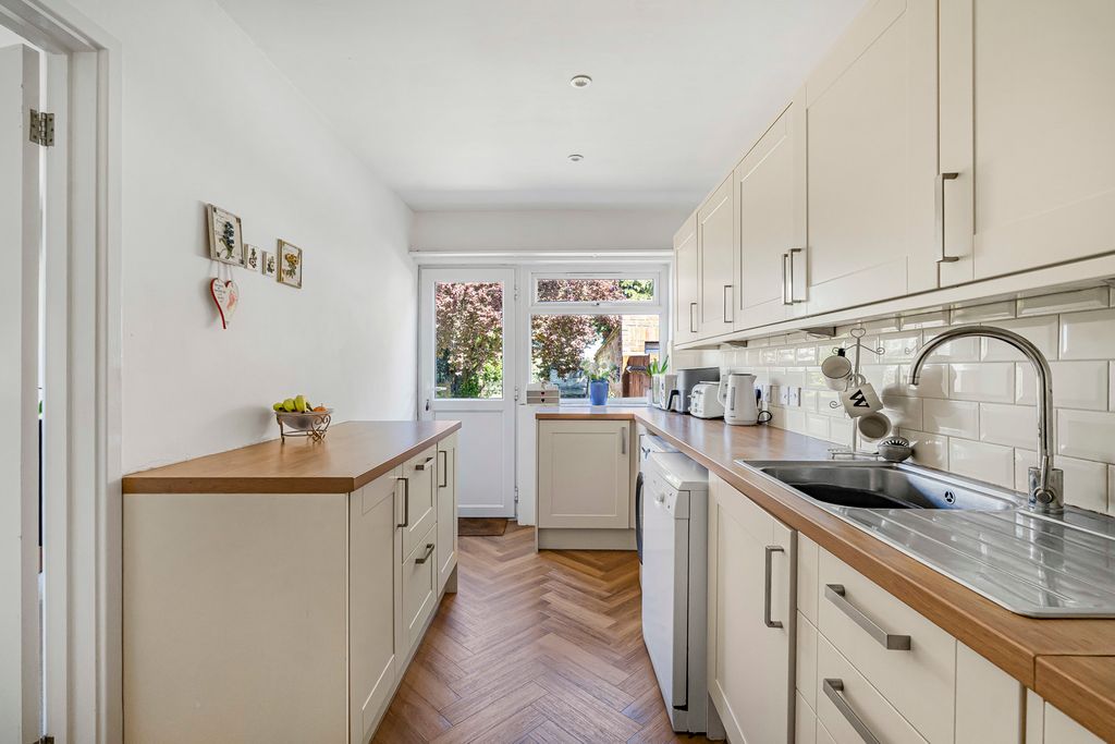 Property photo 3 of 24 Kitchen