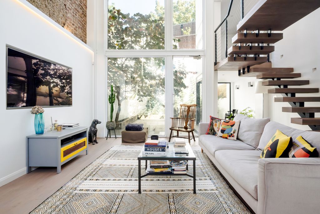 Property photo 1 of 35