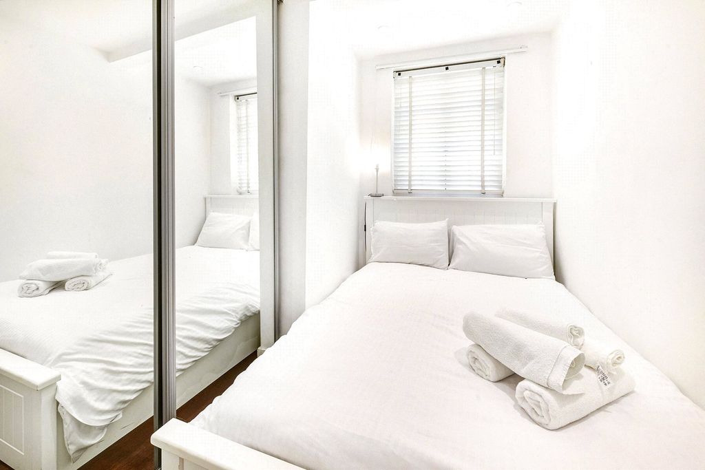 Property photo 3 of 4 Bedroom