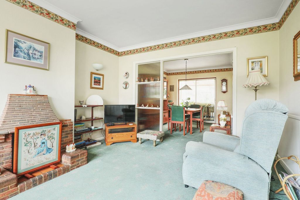 Property photo 3 of 16
