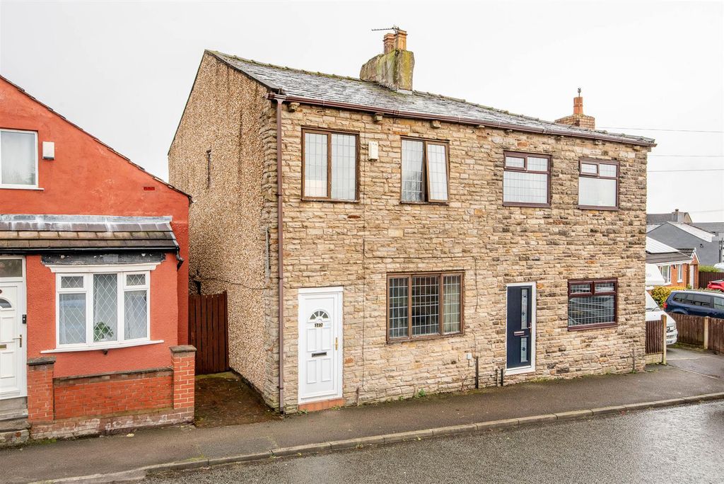 Property photo 1 of 16 Front External