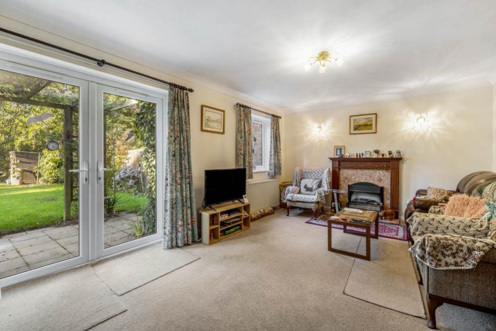 Property photo 3 of 22 13 Summerfields (Old Leake)-18