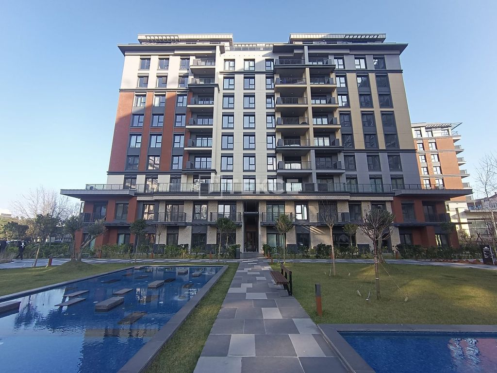 Property photo 2 of 34