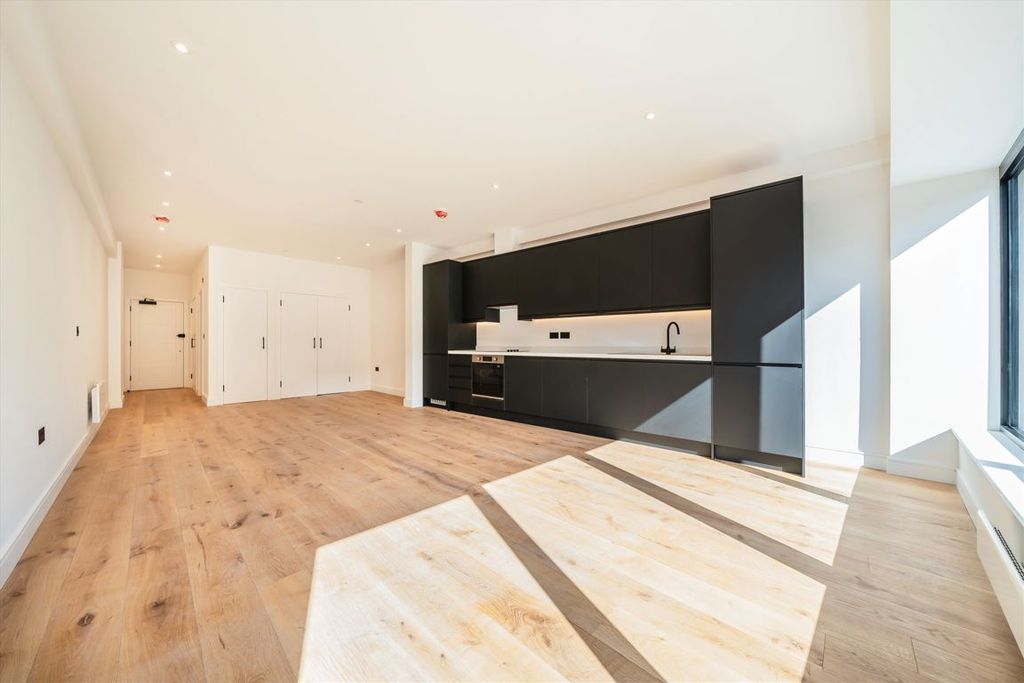 Property photo 3 of 4