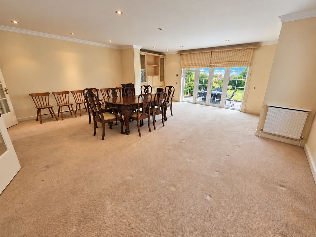 Property photo 2 of 19 Photo 25