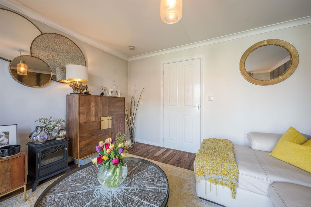 Property photo 3 of 20