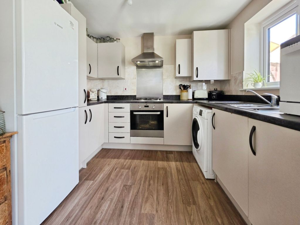 Property photo 3 of 13 Kitchen Area
