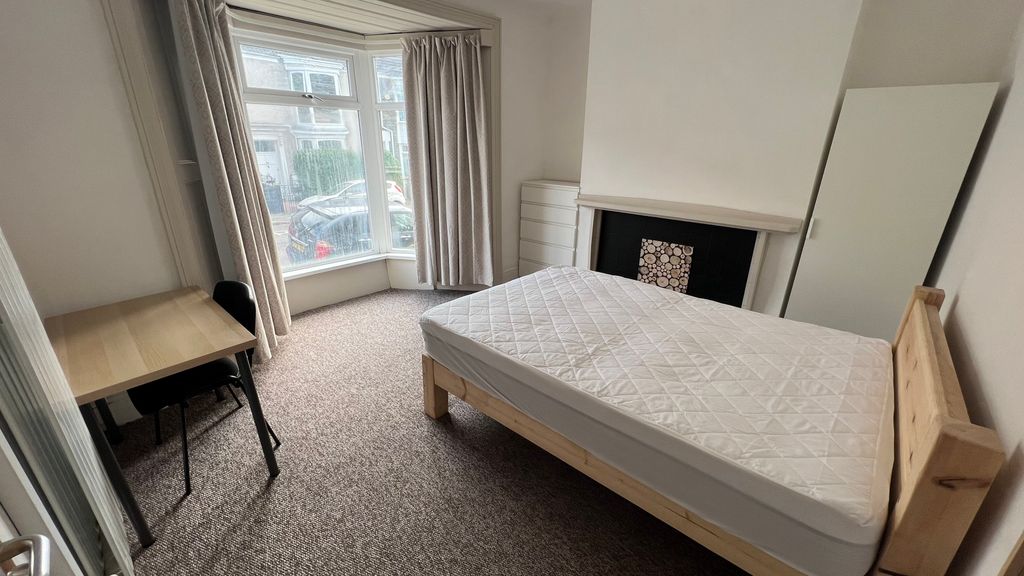 Property photo 3 of 13