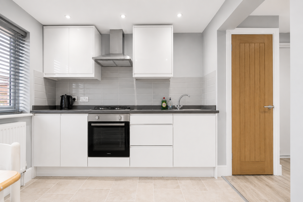 Property photo 2 of 7 Kitchen - Angle 2