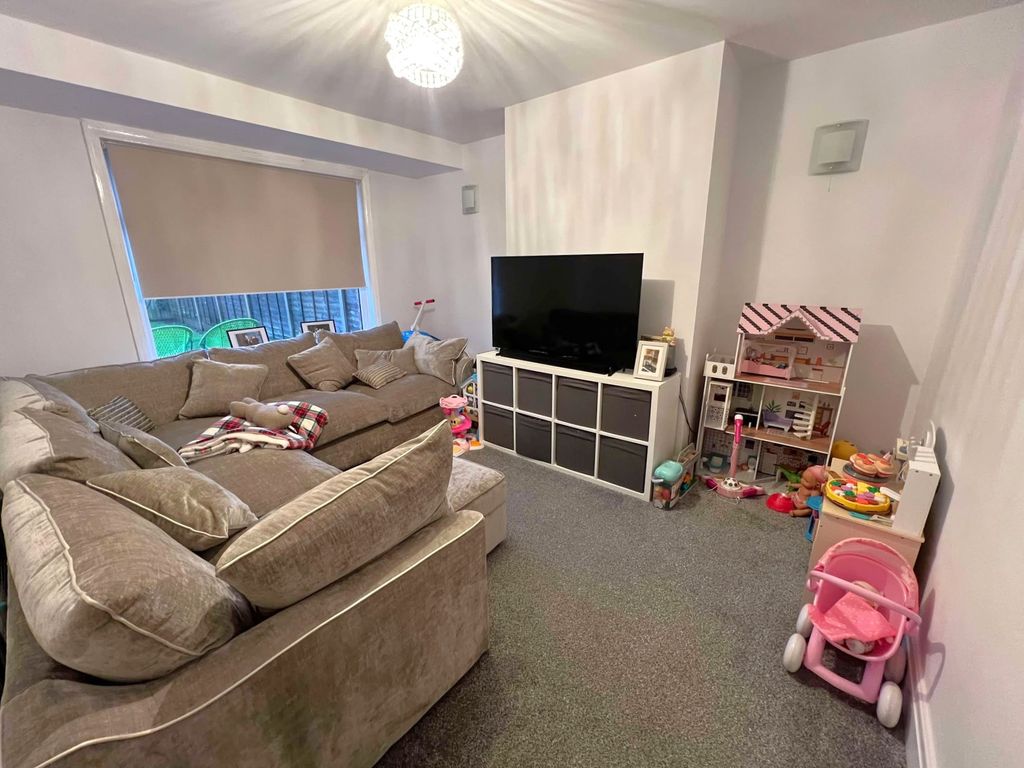 Property photo 3 of 15