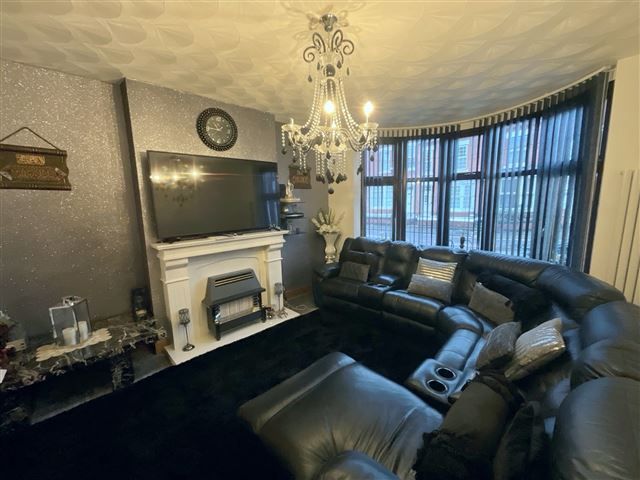 Property photo 3 of 21 Living Room