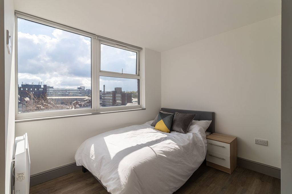 Property photo 3 of 12