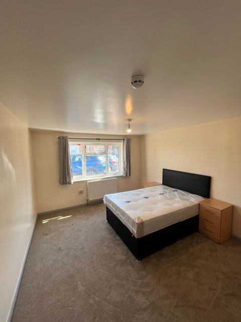 Property photo 1 of 3