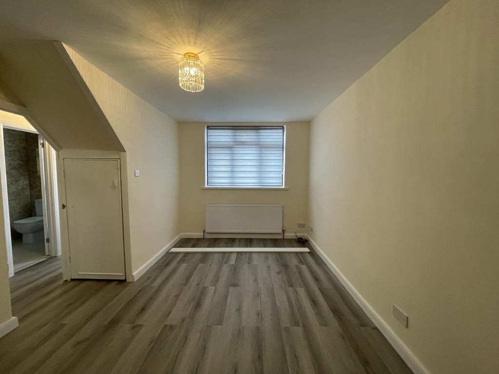 Property photo 3 of 15 Gallery