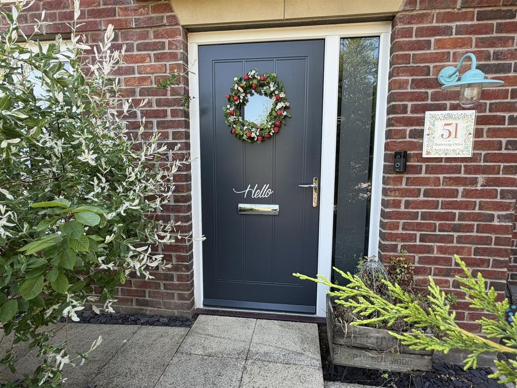 Additional image 6 of 5 bed property for saleButtercup Drive, Daventry NN11