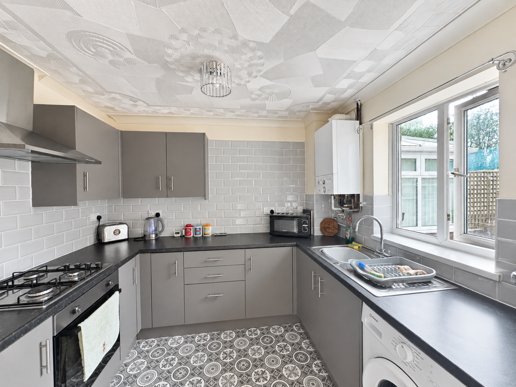 Property photo 3 of 13 Kitchen