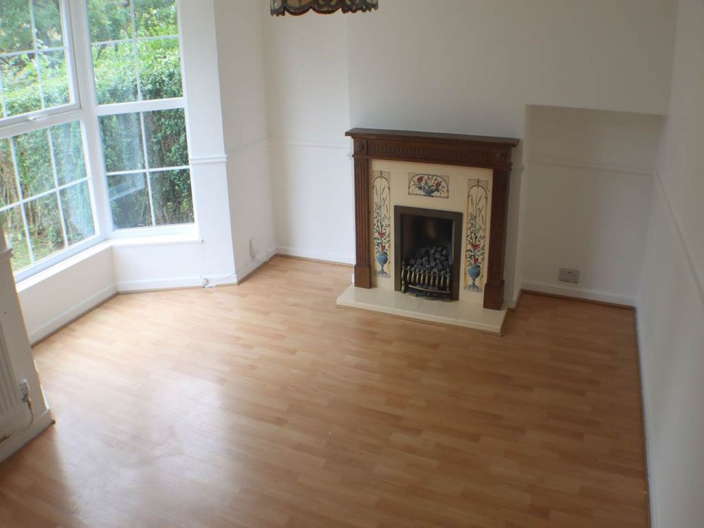 Property photo 2 of 12 Lounge