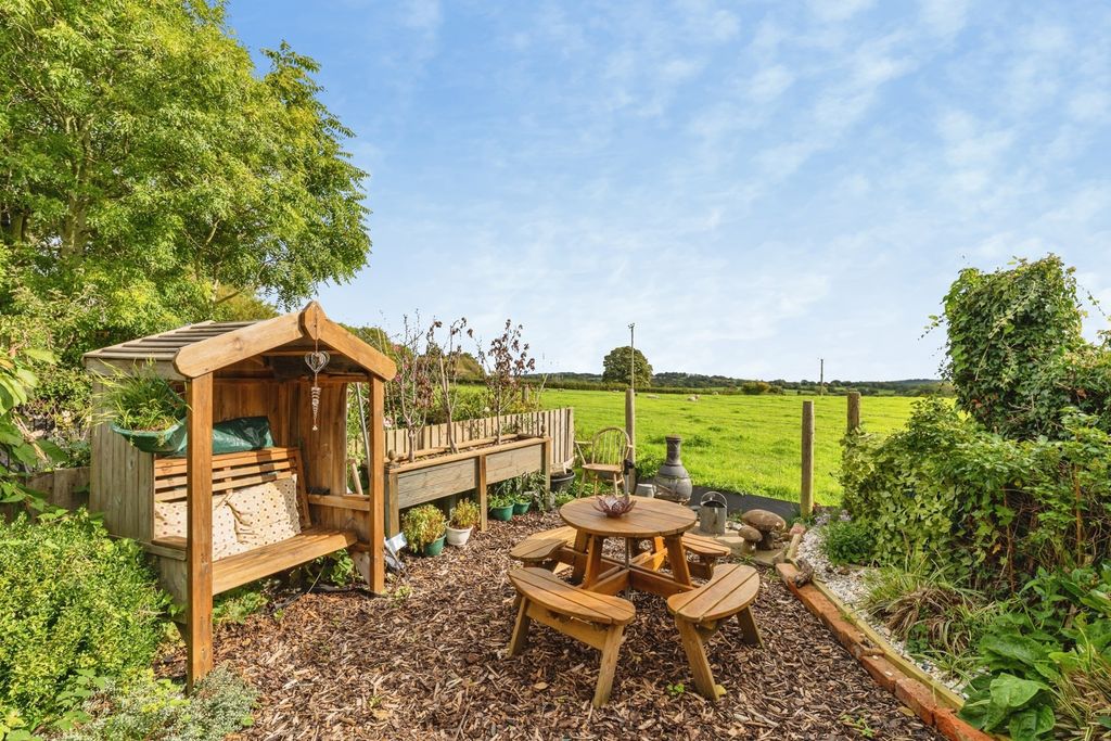 Property photo 3 of 34 Pbox-Img.Jpg