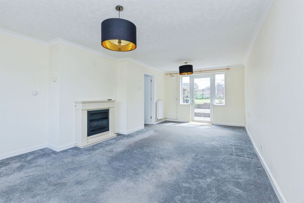 Property photo 3 of 16