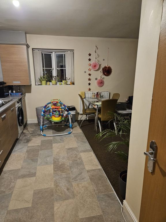 Property photo 2 of 12 Gallery