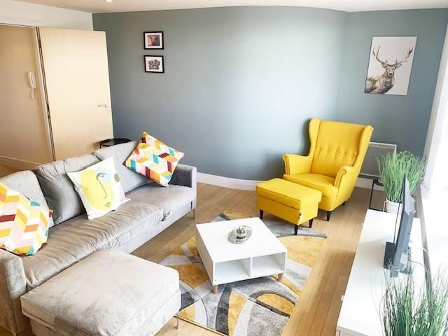 Property photo 2 of 33