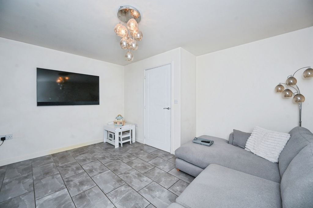 Property photo 2 of 18 Pbox-Img.Jpg