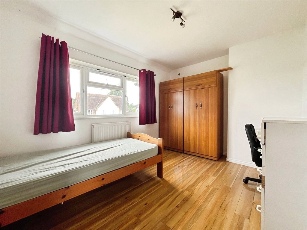 Property photo 1 of 6 Room