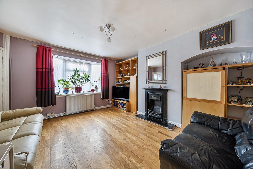 Property photo 2 of 21 1411270-2-699874816B95d.Jpg