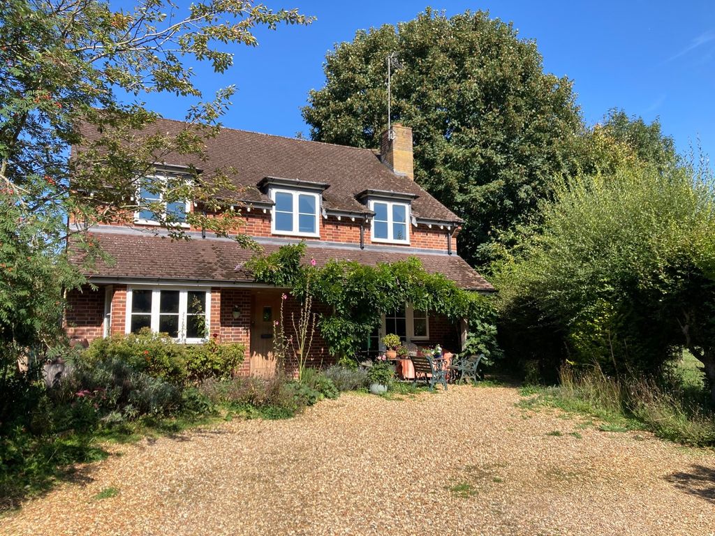 Property photo 1 of 17 Oak House