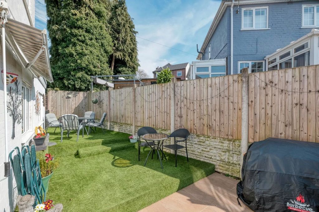 Property photo 2 of 15